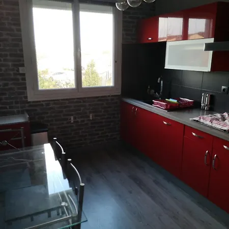 Privative Dans Maison * Rochefort (Charente-Maritime)